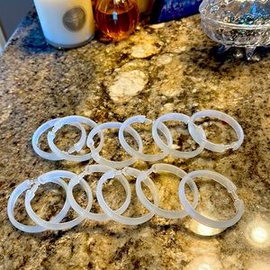 Bathroom curtain rings